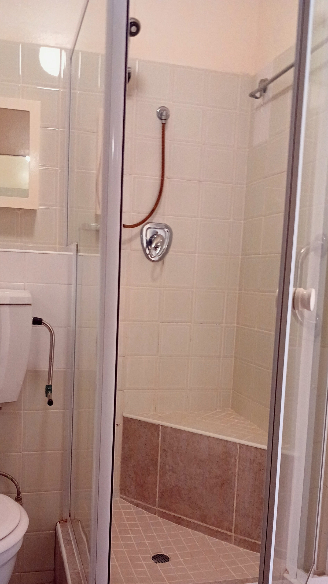 2 Bedroom Unit (Unit 98) photo 5
