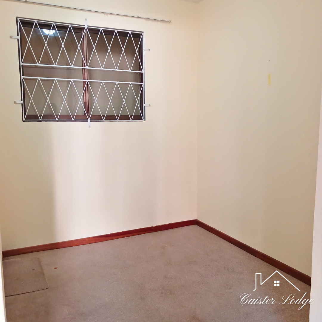 Studio Apartment - (Unit 16&17) photo 5