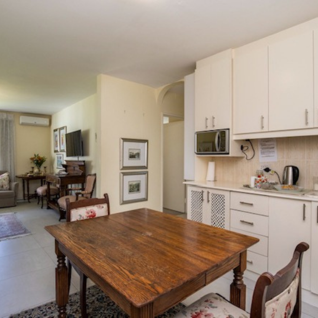 2 Bedroom Apartment - (Unit 28) photo 4